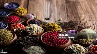 告别'996腰'：资深按摩师教你几招，在家也能轻松舒缓腰酸背痛！